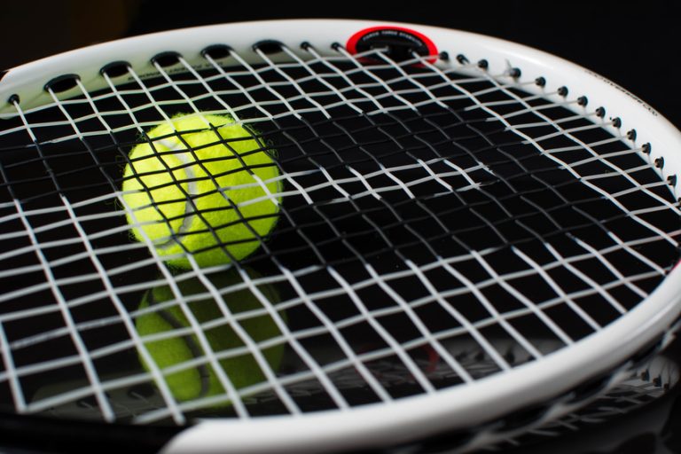 How To String a Tennis Racquet [16 Easy Steps] TR Central