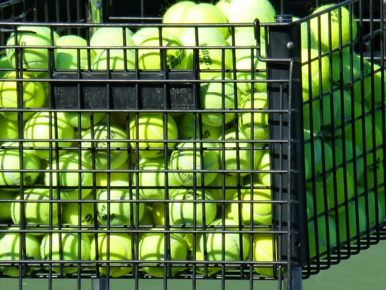 How Tennis Ball Machines Work Tennis Racquet Central